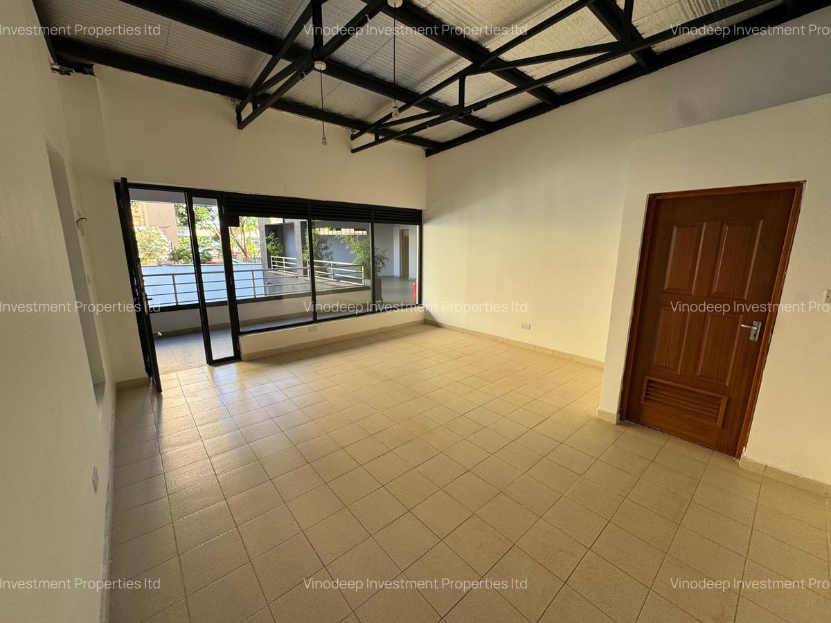 325 ft² Commercial Property with Backup Generator at 1St Parklands - 2