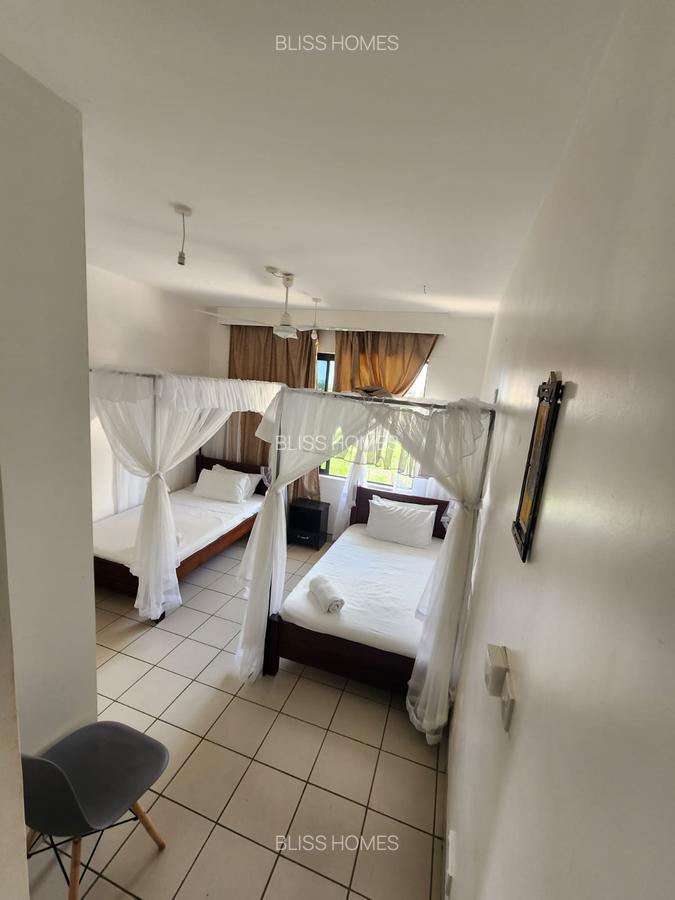 2 Bed Apartment with En Suite at Nyali Road - 6