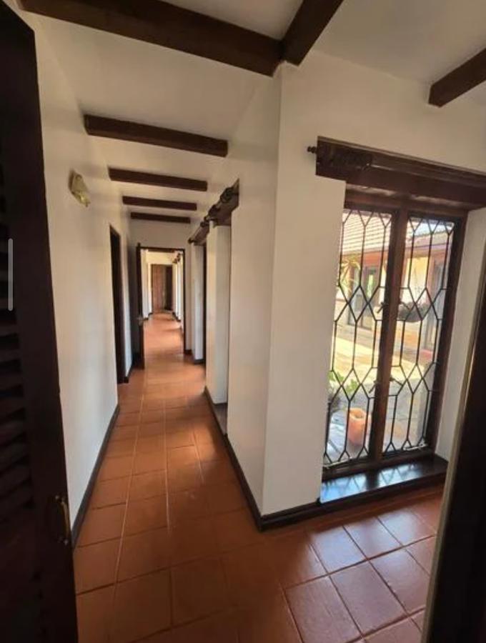 4 Bed House with En Suite at Miotoni Area - 13