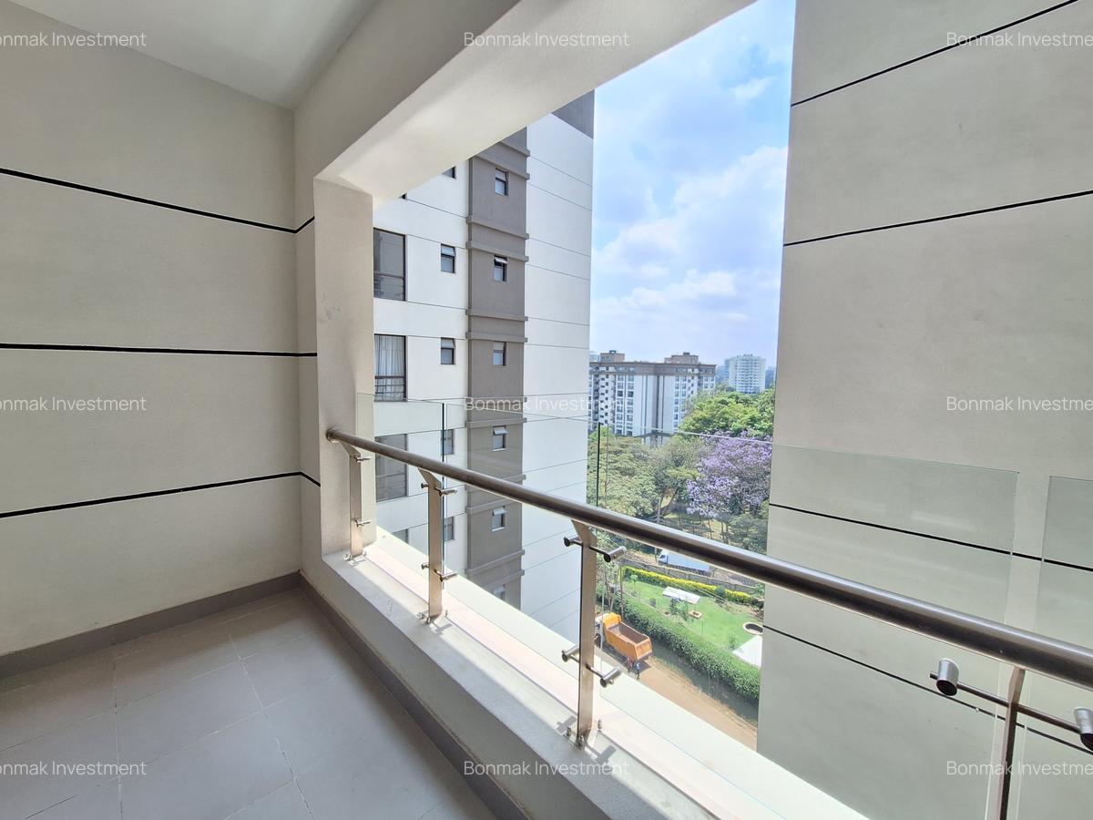 2 Bed Apartment with En Suite at Riverside Drive - 3