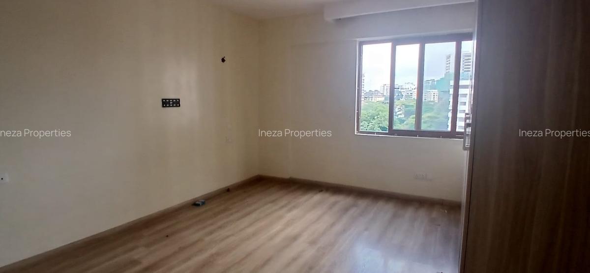 3 Bed Apartment with En Suite in Kileleshwa - 5