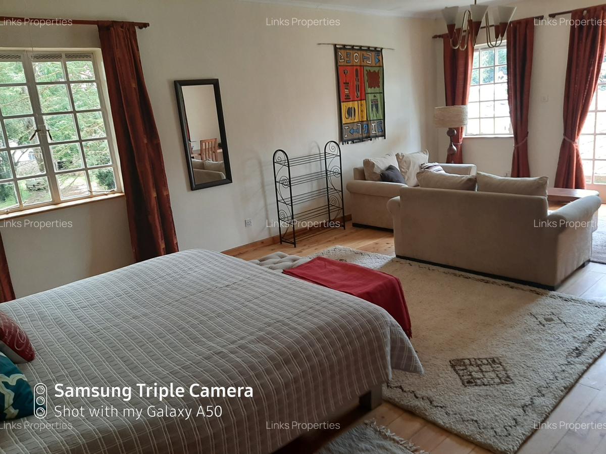 3 Bed Townhouse with En Suite at Karen - 16