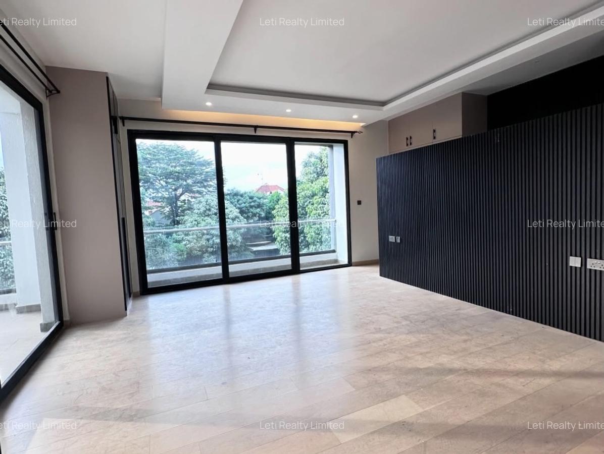 4 Bed Townhouse with En Suite in Lavington - 2