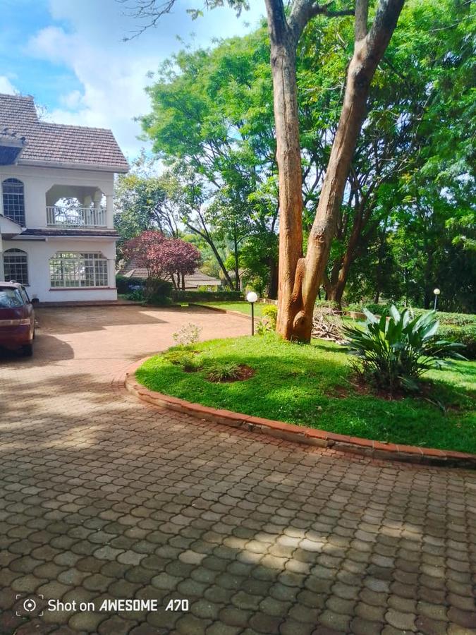 5 Bed House with En Suite at Muthaiga - 11