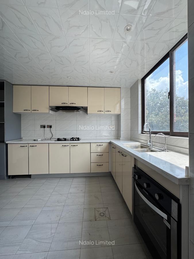 4 Bed Apartment with En Suite at Kilimani - 9