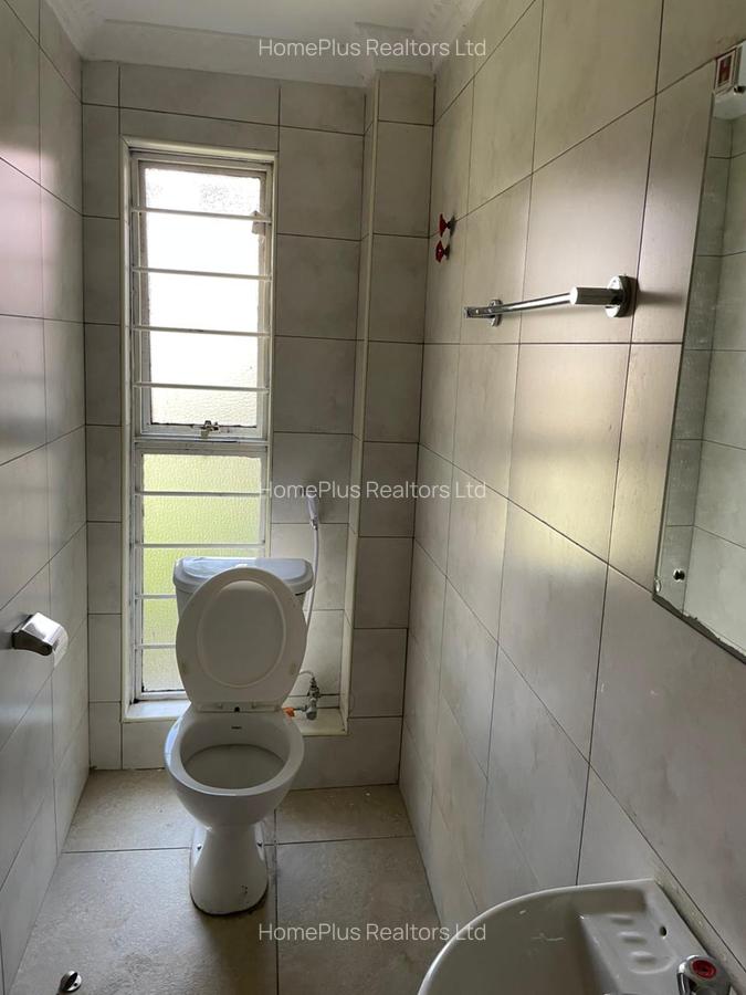4 Bed Townhouse with En Suite at Nasra Court - 10