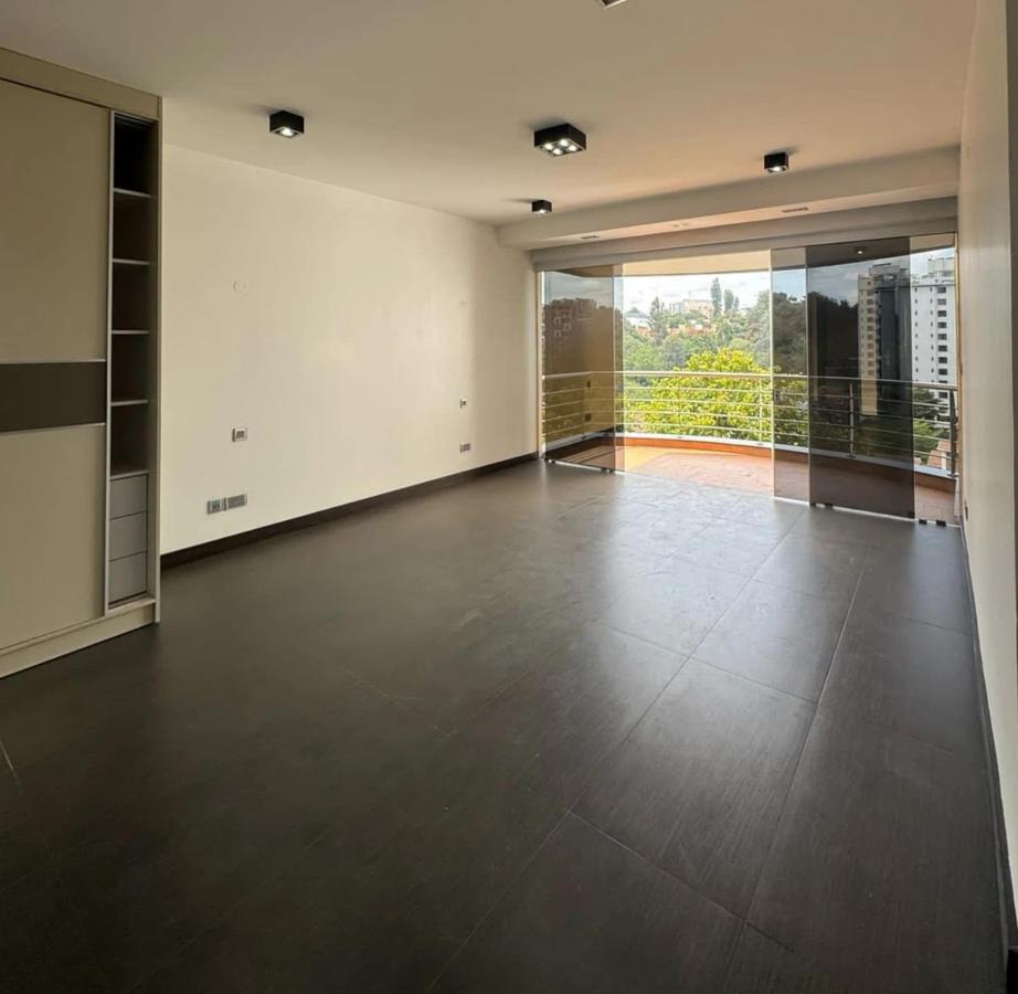 Serviced 3 Bed Apartment with En Suite at Riverside Drive - 7
