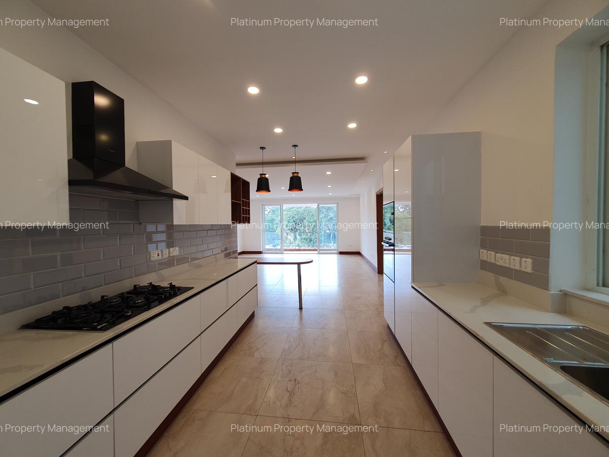 3 Bed Apartment with En Suite at City Park Drive - 9