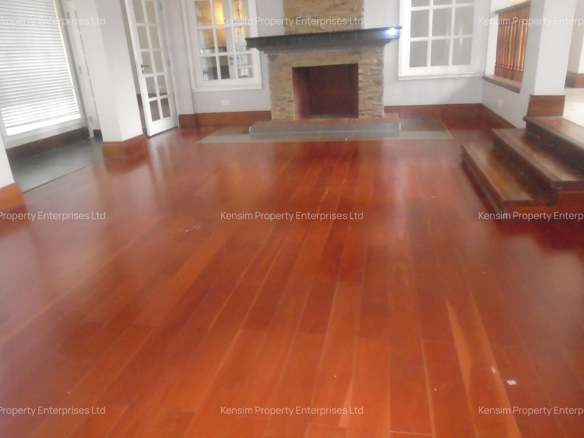 4 Bed Townhouse with En Suite in Kitisuru - 15