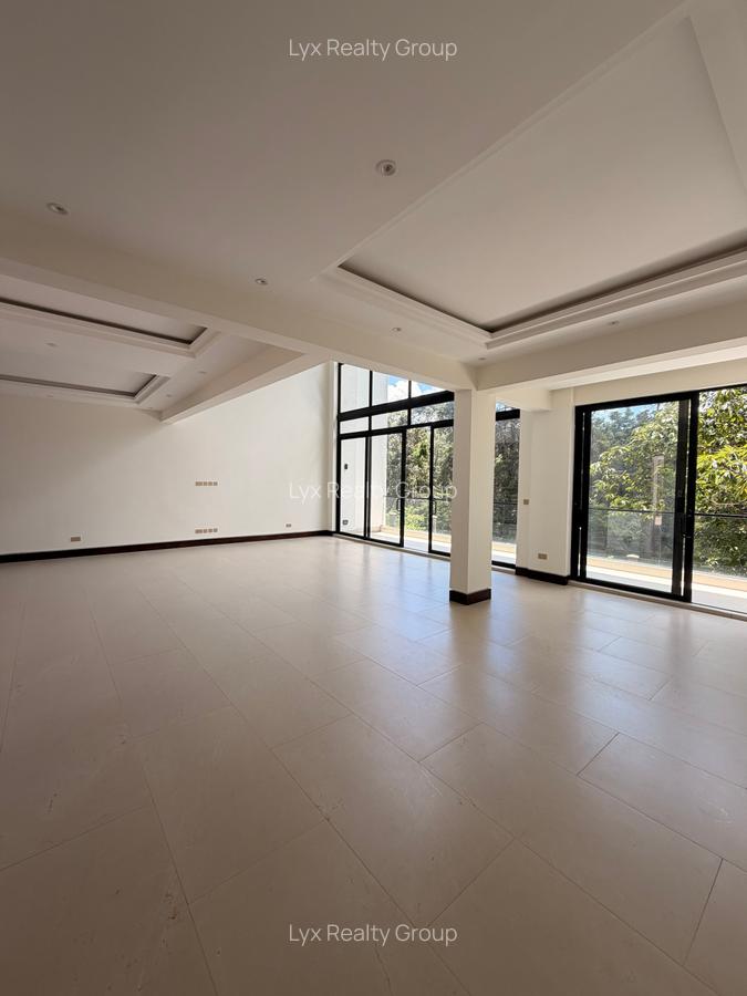 6 Bed Villa with En Suite in Kitisuru - 14