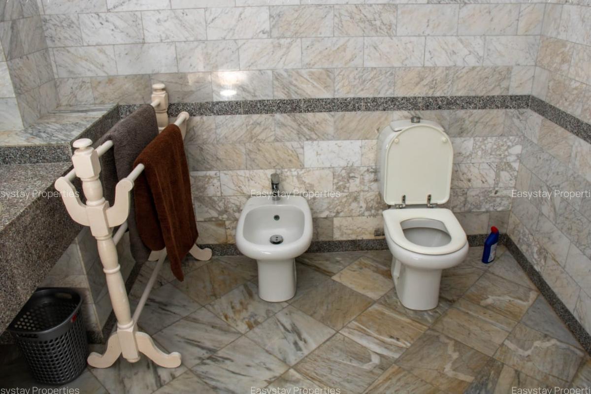 3 Bed House with En Suite in Malindi - 10