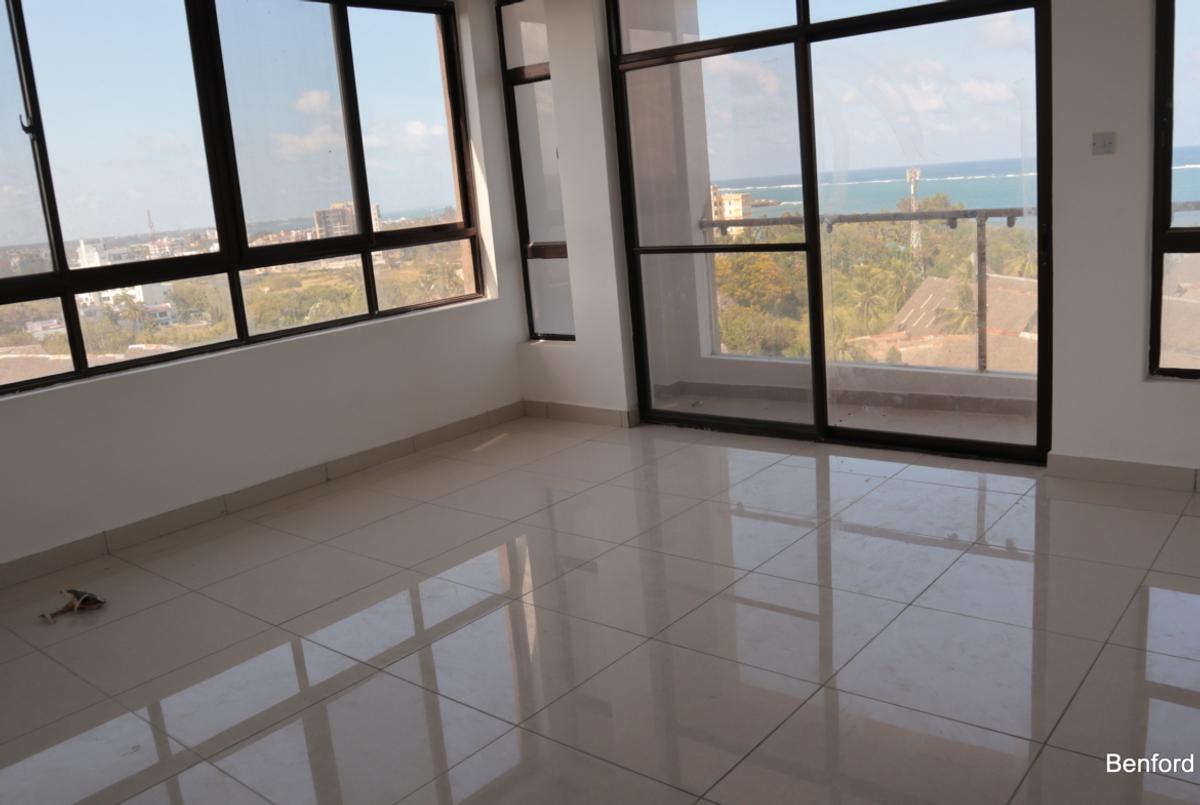 3 Bed Apartment with En Suite in Nyali Area - 9