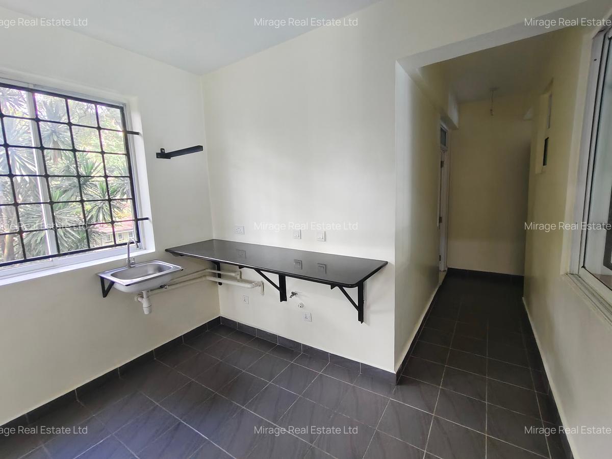 3 Bed Apartment with En Suite in Rhapta Road - 9