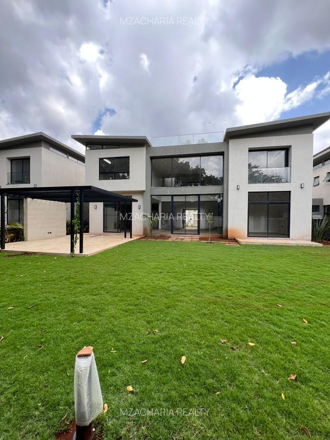 5 Bed Townhouse with En Suite in Runda - 1