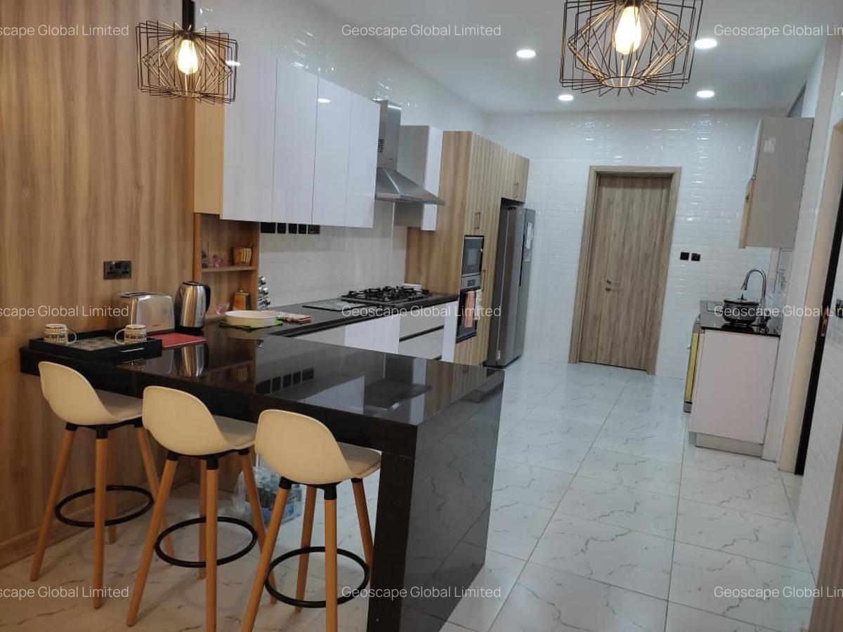 Furnished 4 Bed Apartment with En Suite in Spring Valley - 5