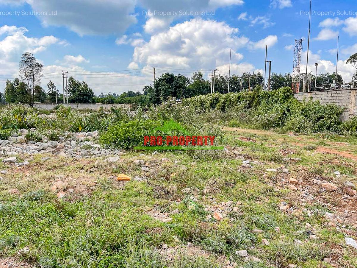 3.5 ac Land in Kikuyu Town - 4
