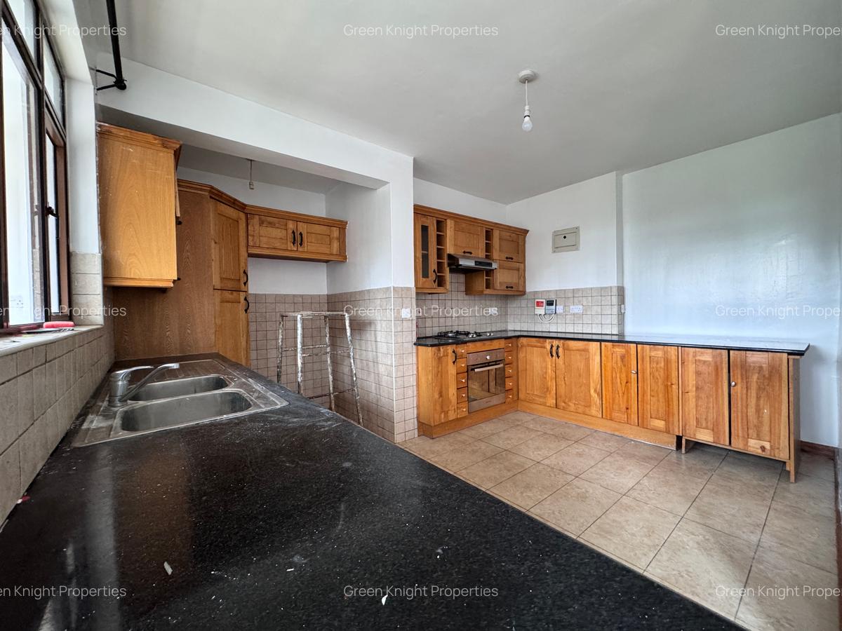 Serviced 3 Bed Apartment with En Suite in Kilimani - 3