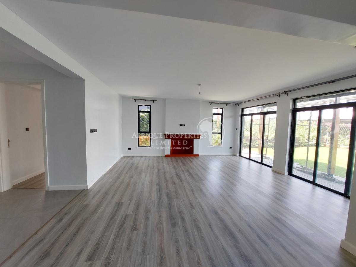 4 Bed House with En Suite in Runda - 2