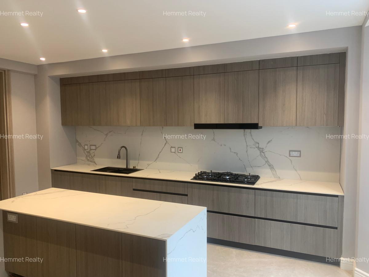 4 Bed Villa with En Suite in Runda - 10