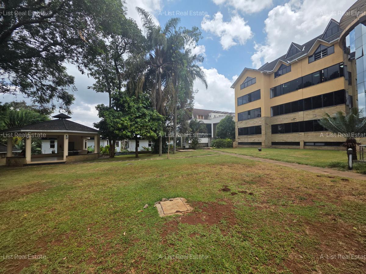 697 ft² Office with Service Charge Included at Brookside Drive - 9