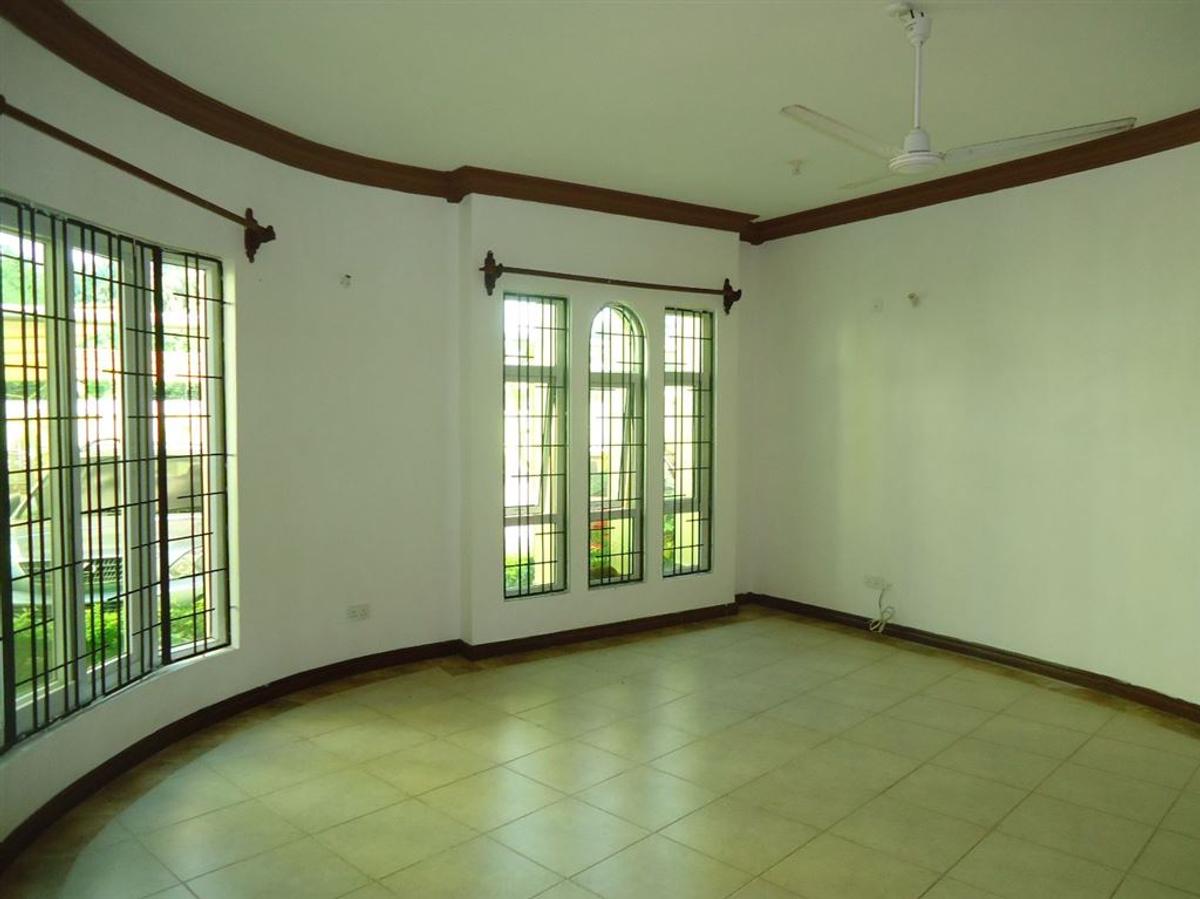 3 Bed Apartment with En Suite in Nyali Area - 2