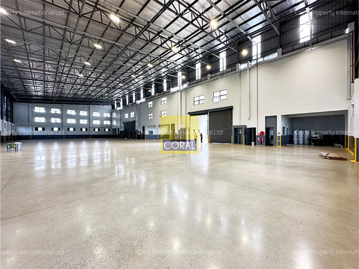 Warehouse in Tatu City - 2