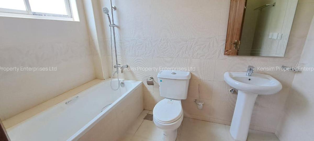 5 Bed Townhouse with En Suite in Kyuna - 8