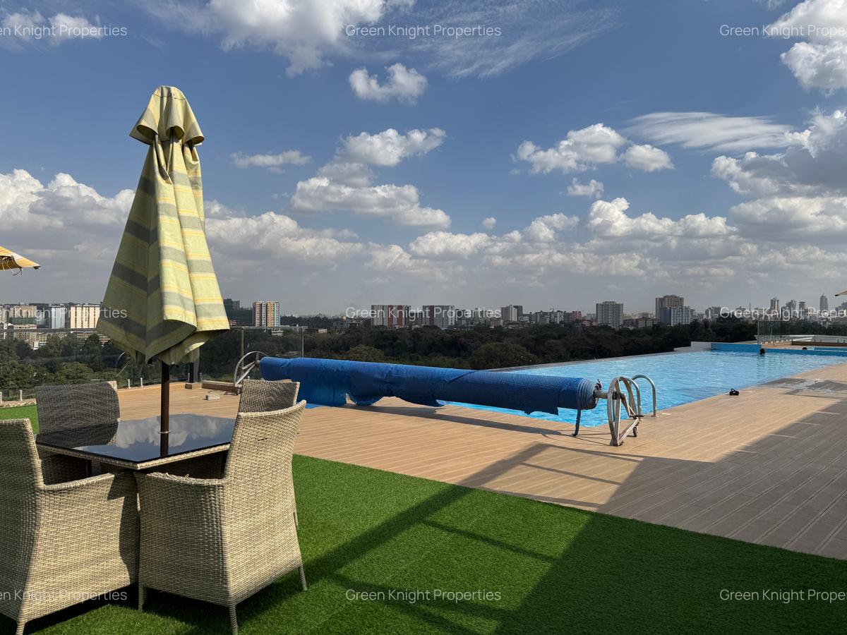 Serviced 2 Bed Apartment with En Suite in Parklands - 12