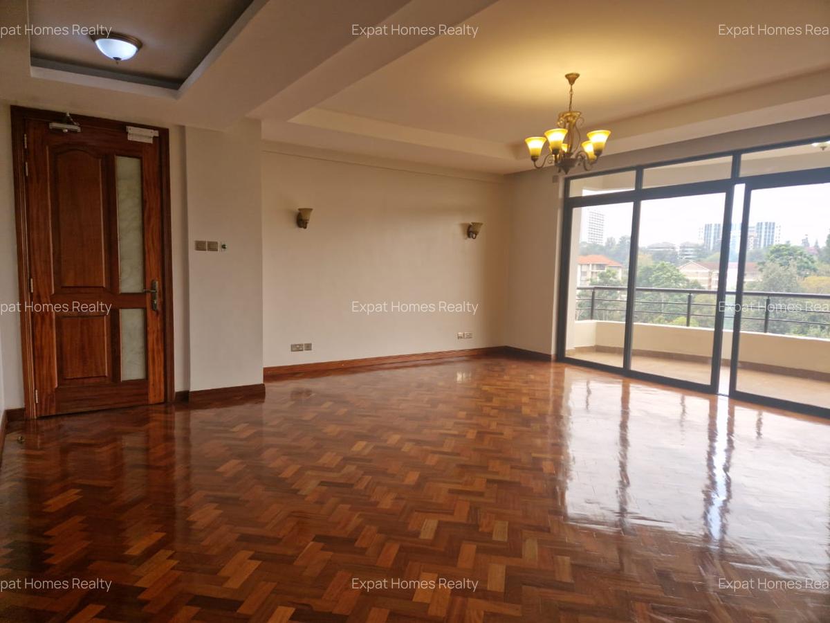 3 Bed Apartment with En Suite in Riverside - 6