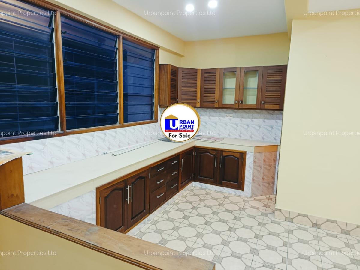 2 Bed Apartment with En Suite at Leisure - 8