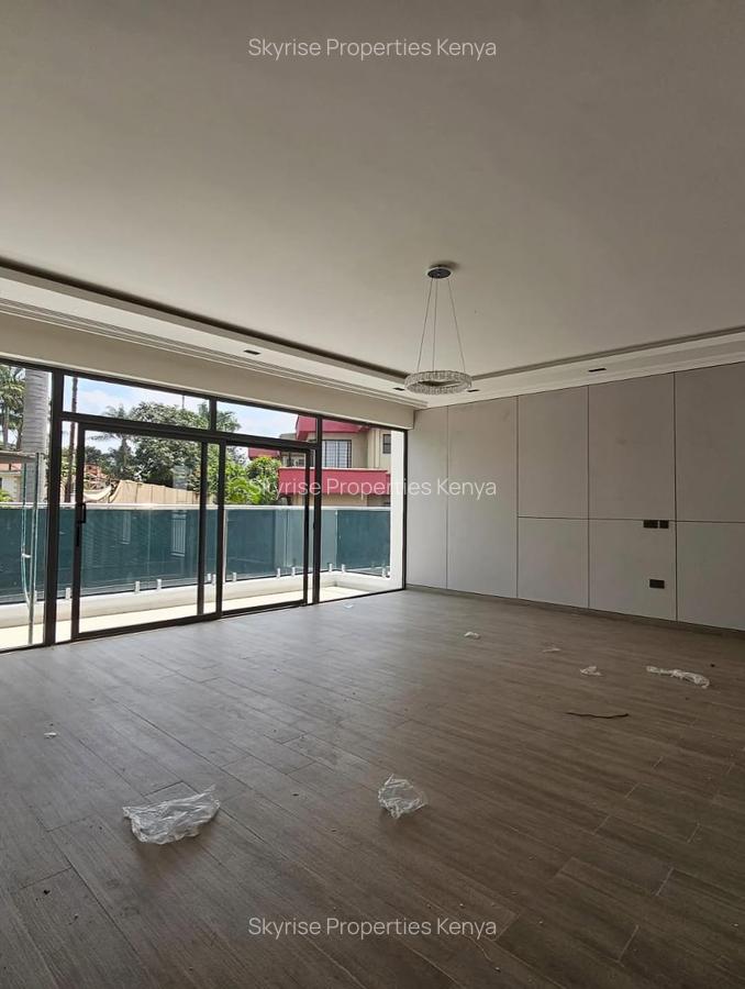 5 Bed Townhouse with En Suite in Lavington - 8
