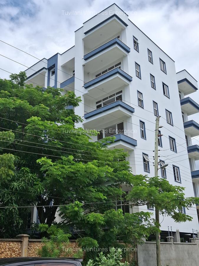 Serviced 2 Bed Apartment with En Suite at Nyali Mombasa Kenya - 8