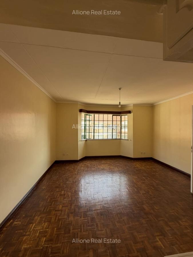 4 Bed Apartment with Parking at Off - Dennis Pritt Road - 10