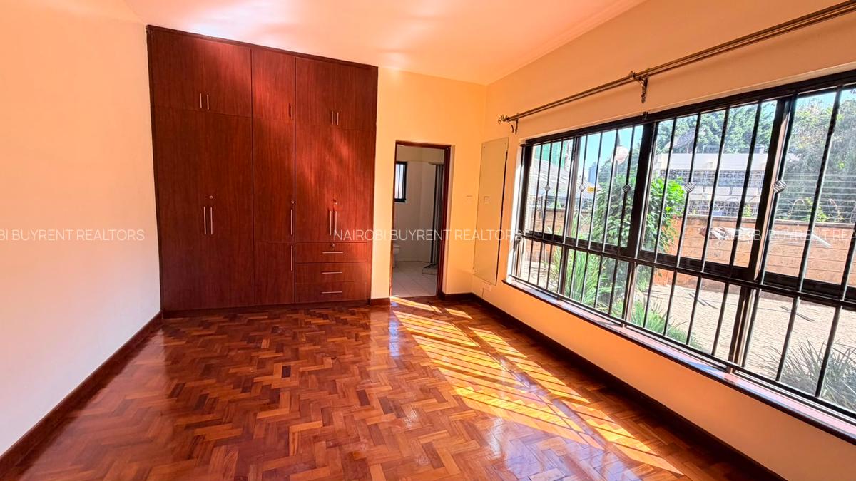 4 Bed Apartment with En Suite in Westlands Area - 8