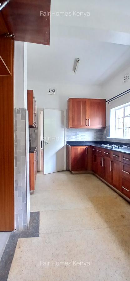 3 Bed House with En Suite at Lavington Green - 20