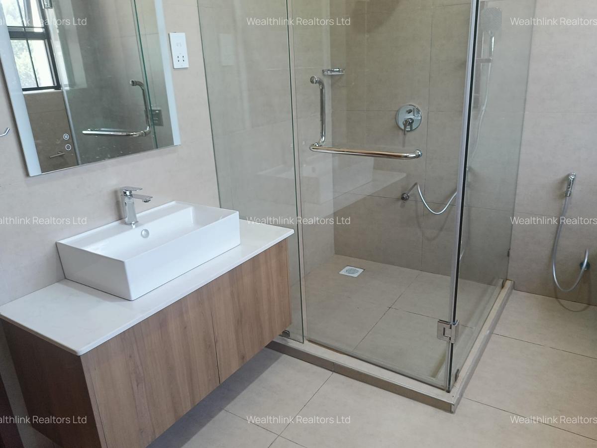6 Bed Townhouse with En Suite at Kibagare - 13