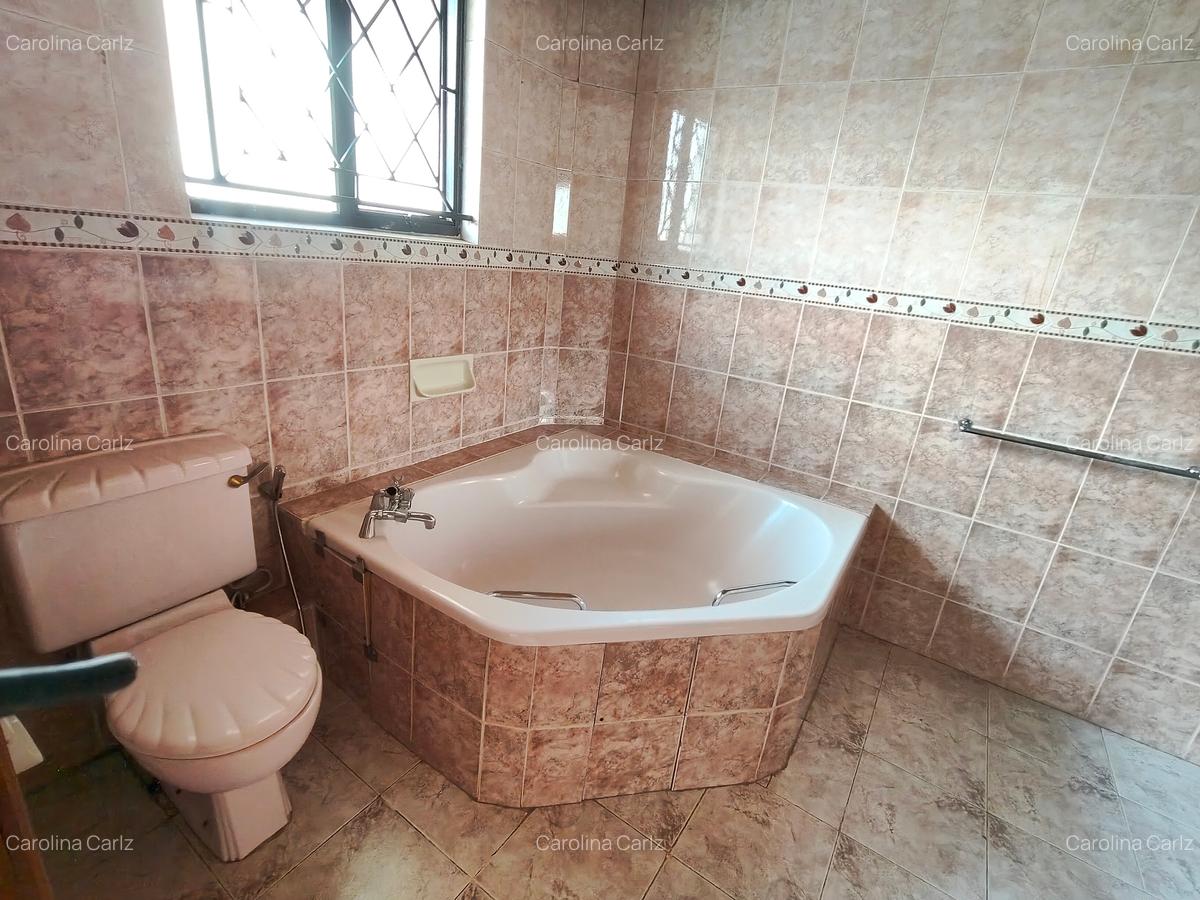 3 Bed Apartment with En Suite at Brookside Drive - 11