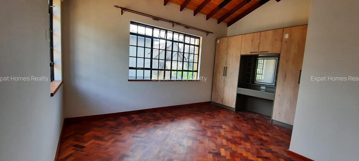 5 Bed Townhouse with En Suite in Lavington - 17