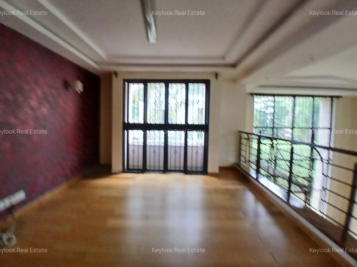 4 Bed Townhouse with En Suite at Lavington Green - 15