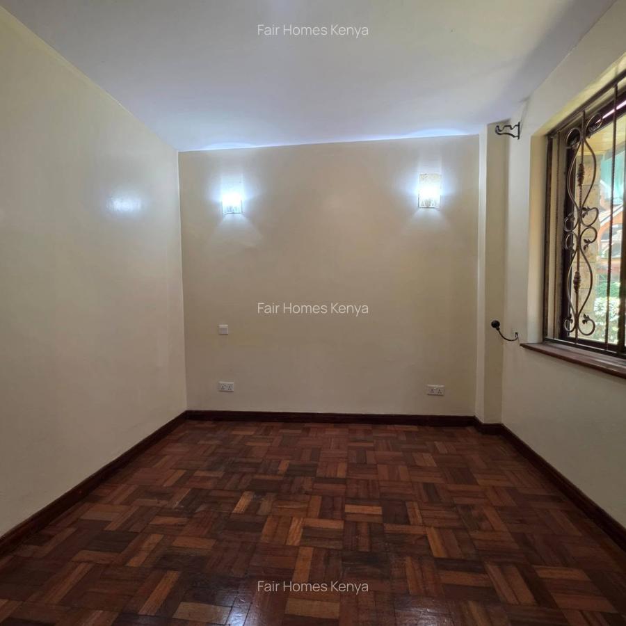 5 Bed Townhouse with En Suite at Othaya Road - 9