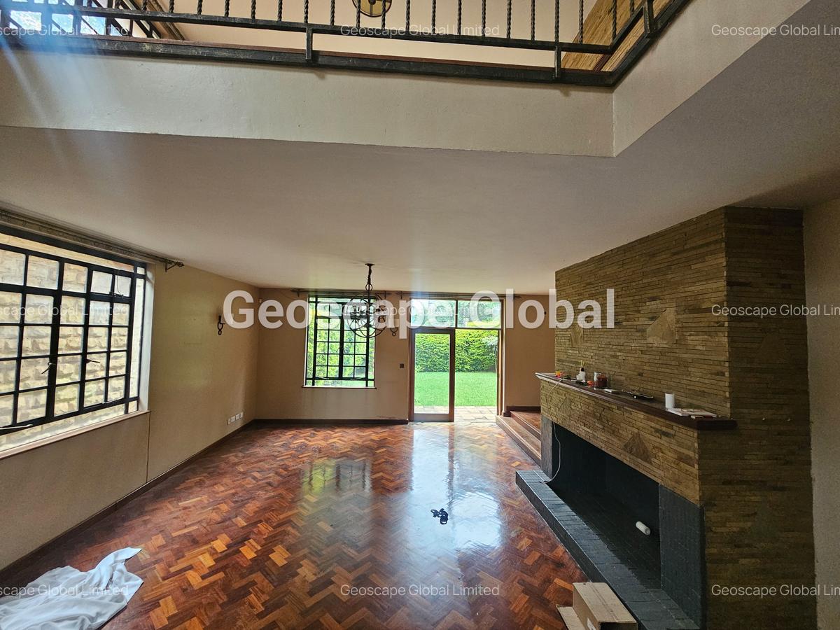 5 Bed Townhouse with En Suite in Lavington - 13
