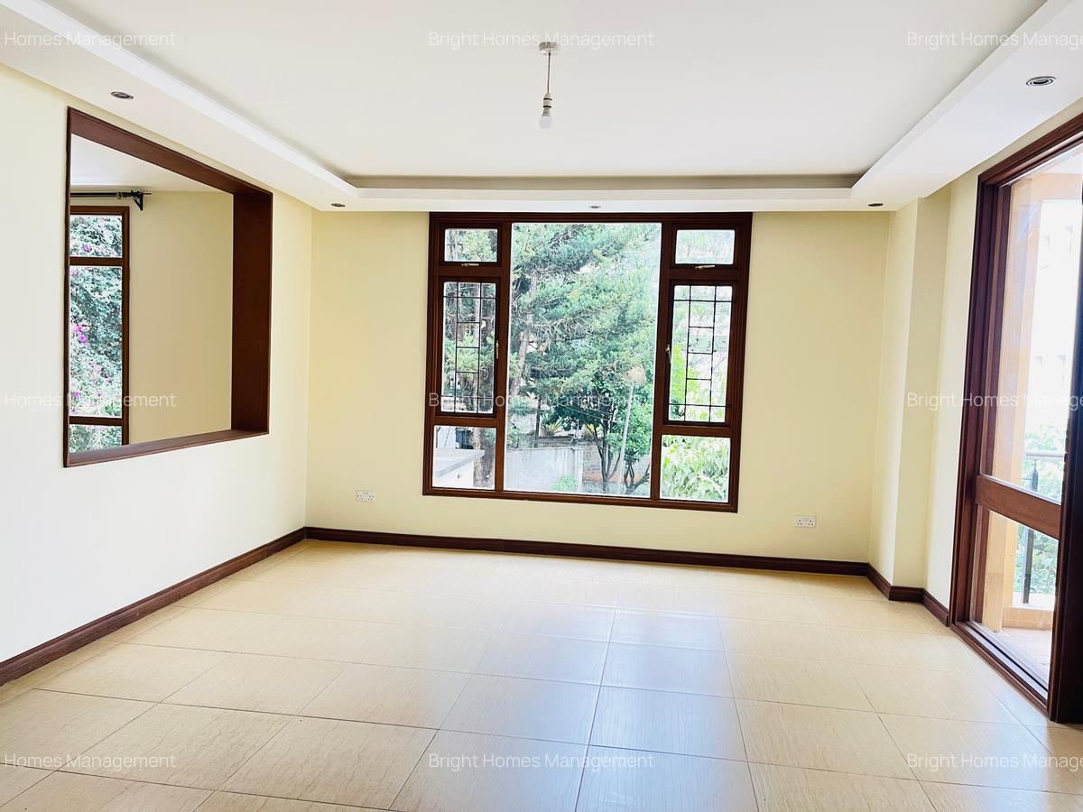 4 Bed Apartment with En Suite in Riverside - 7