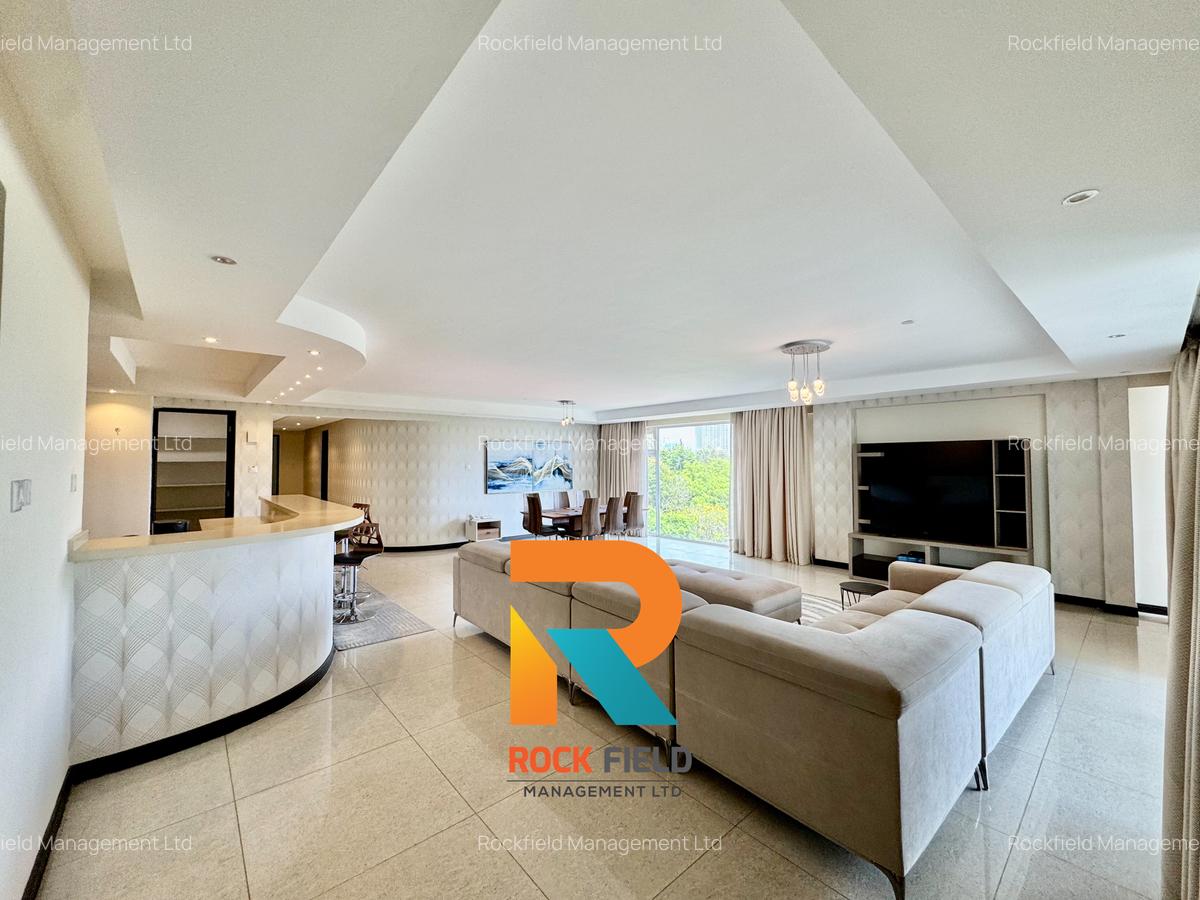 Furnished 3 Bed Apartment with En Suite in Riverside - 2