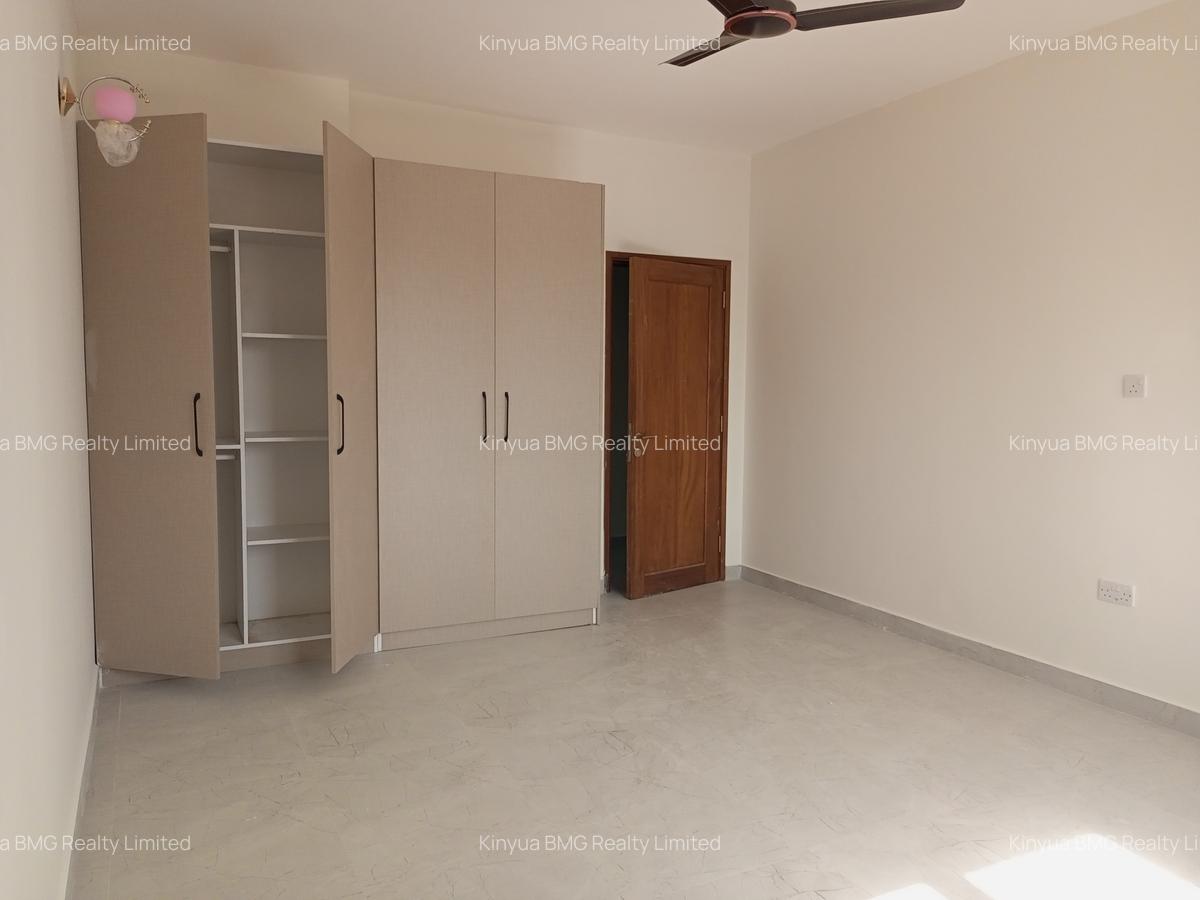 3 Bed Apartment with En Suite at Links Road - 8