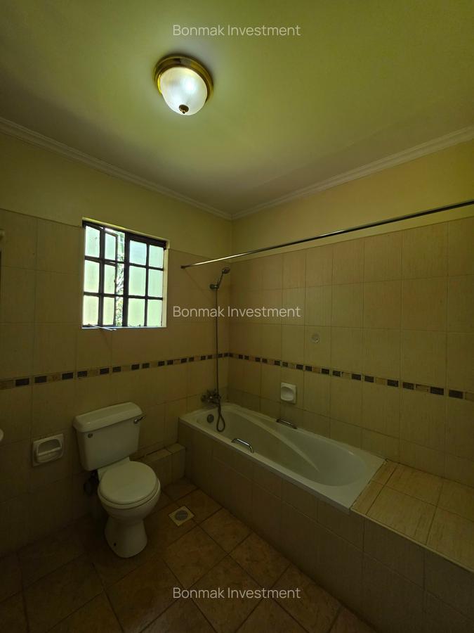 4 Bed Townhouse with En Suite at Old Kitusuru - 19