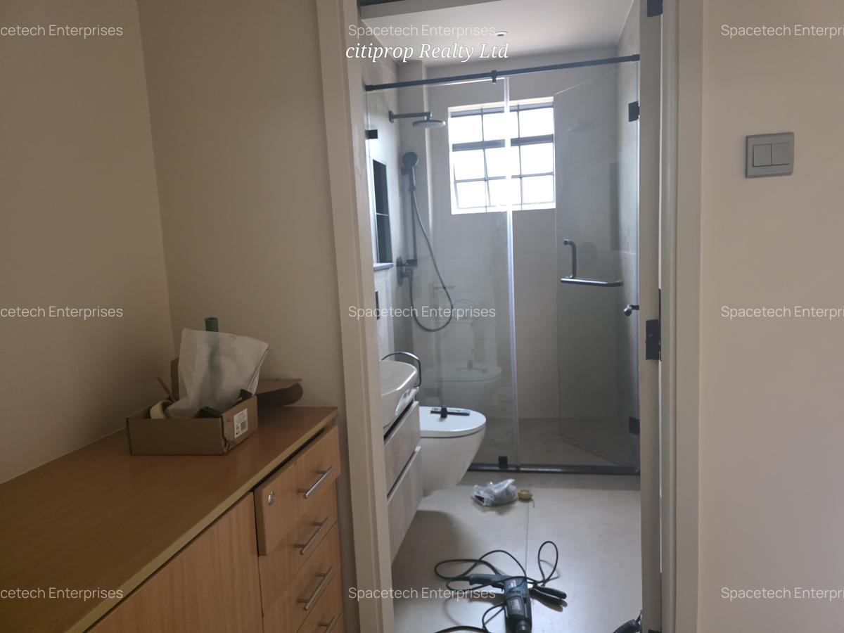 4 Bed Townhouse with En Suite in Westlands Area - 14