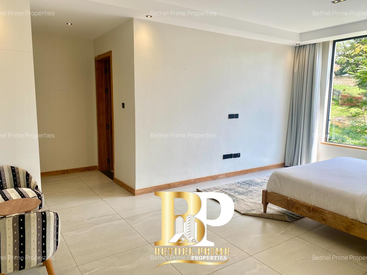 Furnished 4 Bed Apartment with En Suite in Spring Valley - 17