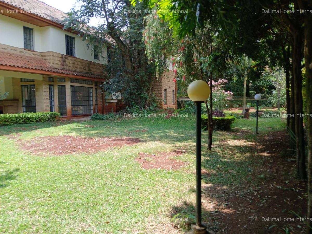 5 Bed Townhouse with En Suite in Rosslyn - 8