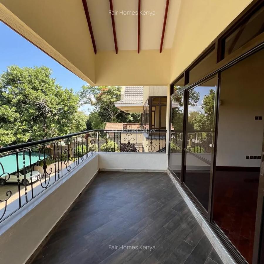 5 Bed Townhouse with En Suite at Convent Drive - 5