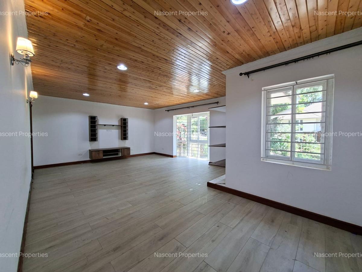 5 Bed House with En Suite in Rosslyn - 19
